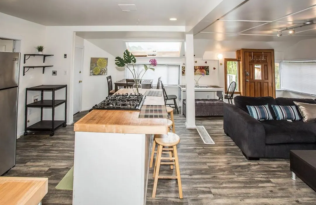 A- Greenlake Private Room-1