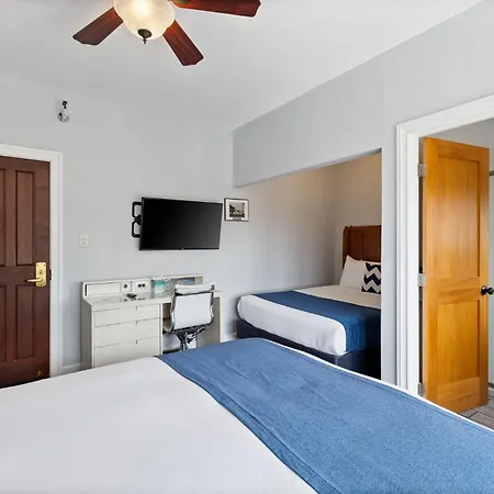 College Inn Hotel-3